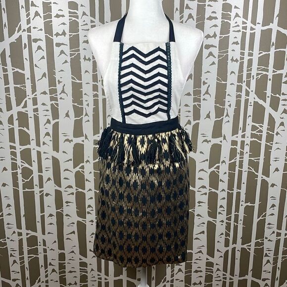 Max Studio Metallic Gold Ikat Printed Apron - Picture 1 of 12